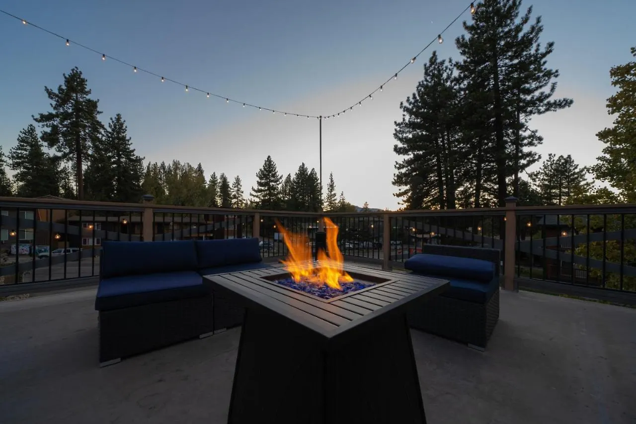 Mml Unit 11 - Mountain Lodge 2Br: Walk To Gondola, Lake & More! South Lake Tahoe 0*,  USA