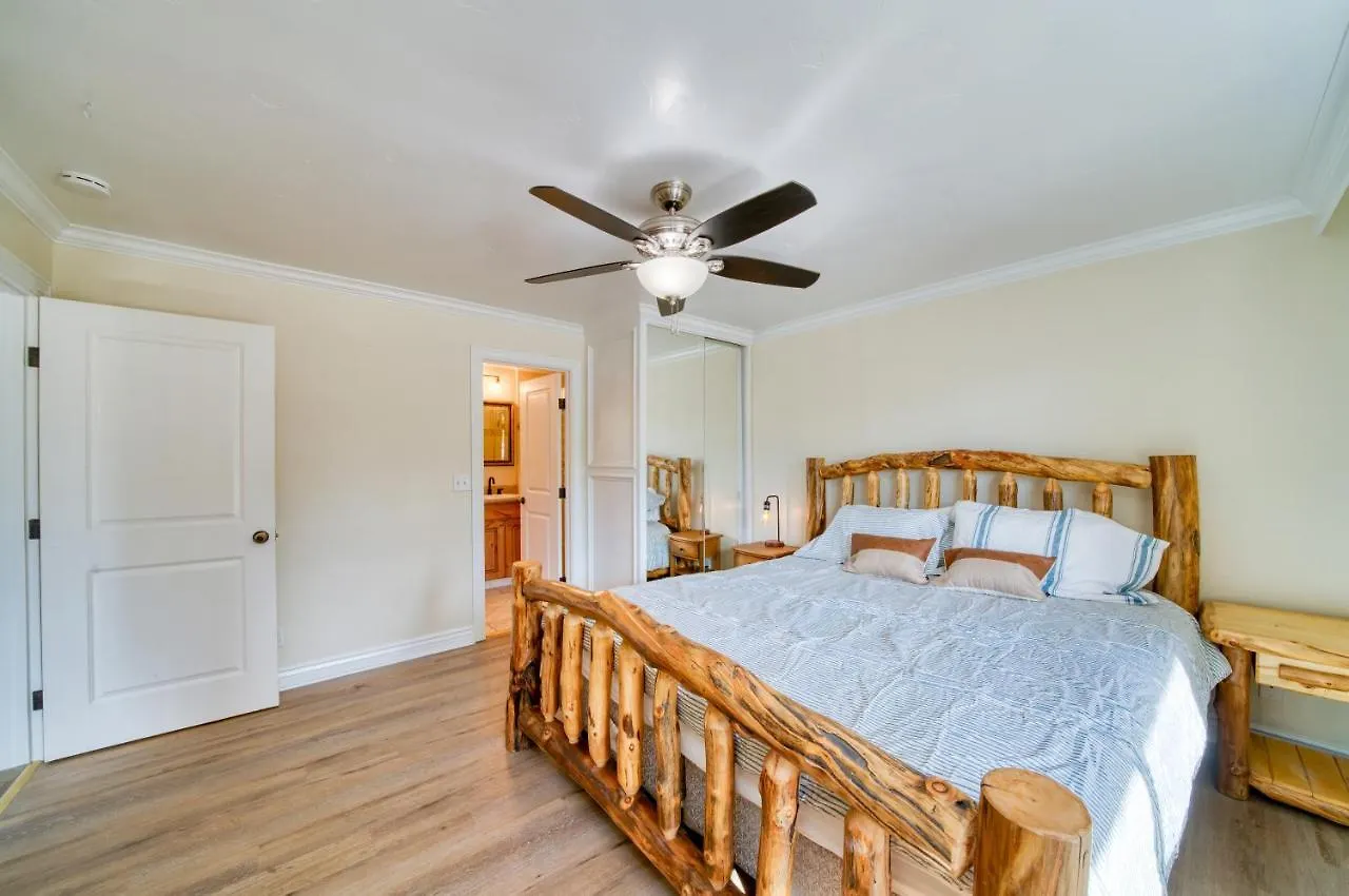Mml Unit 11 - Mountain Lodge 2Br: Walk To Gondola, Lake & More! South Lake Tahoe 0*,